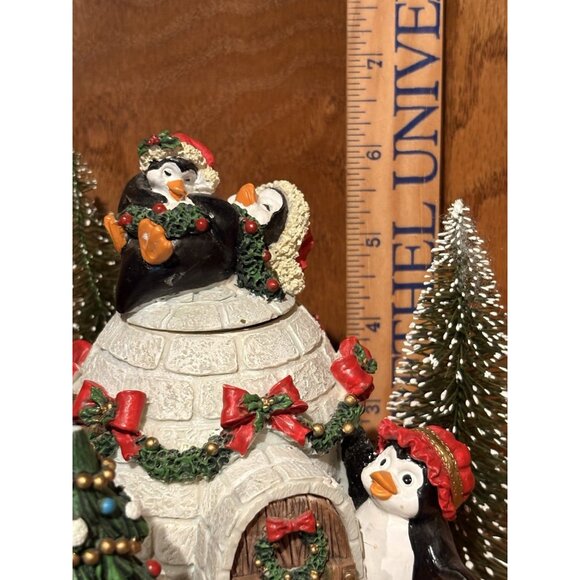 San Francisco Music Box Co. Christmas Penguins Fun In Snow Igloo Vintage Works! - Picture 8 of 9